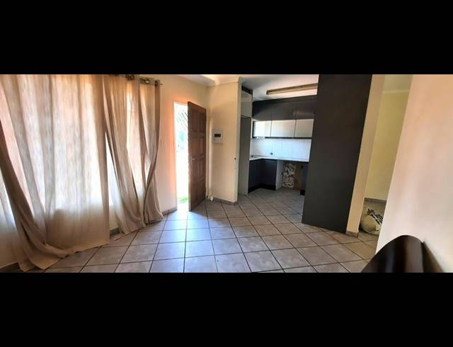 2 BEDROOM TOWNHOUSE FOR SALE IN HIGHVELD